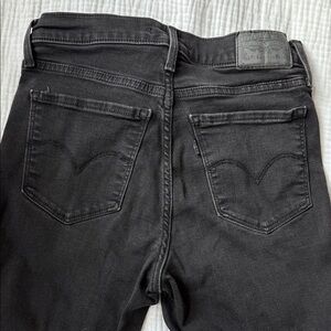 Levi’s Black Shaping Skinny Jeans